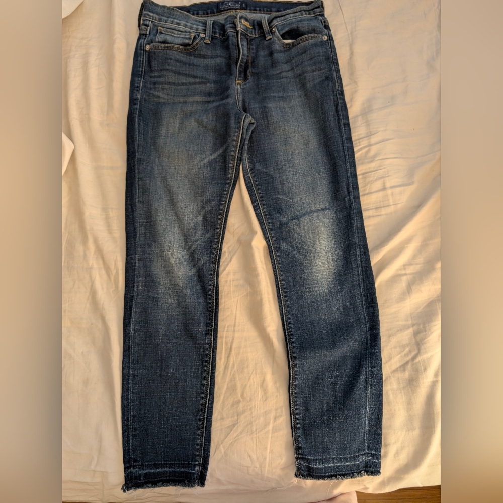 Lucky Brand Blue Capris Jeans with Natural Fading